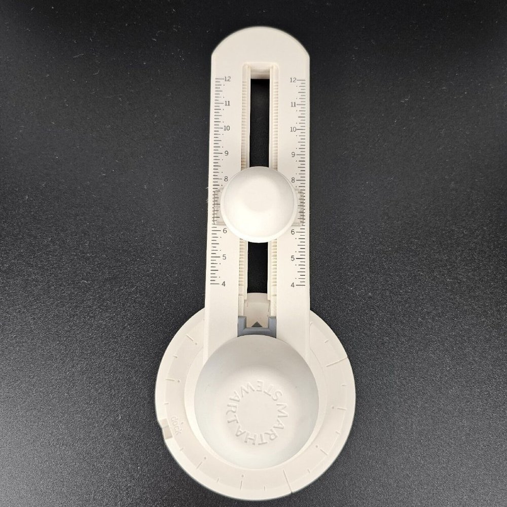 Martha Stewart Crafts Large Circle Cutter 4" To 12" Circles Scrapbook No Blades